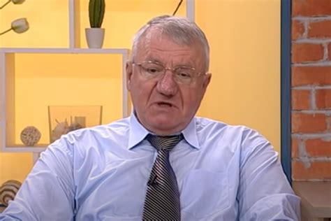 Kako izgleda žena Vojislava Šešelja?