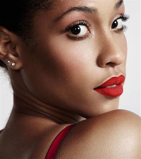 9 Best Red Lipsticks, According To A Makeup Artist (2024)