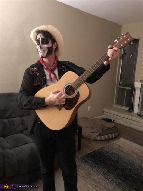miguel hector  disneys coco costume photo