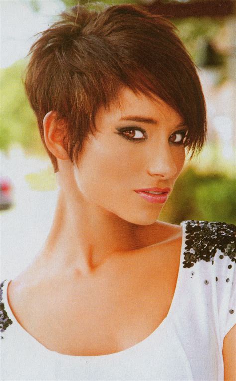 assym pixie layers! 3 | Sassy hair, Short hair styles, Crop haircut