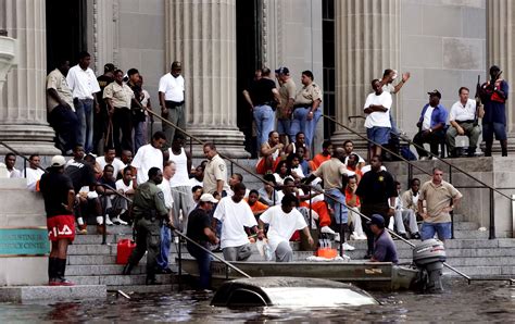 32 Harrowing Photos of the Hurricane Katrina Aftermath - [site:name