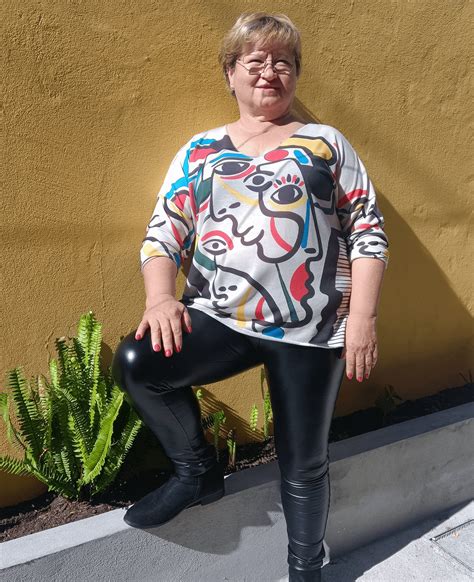 BBW GILF in leather leggings! : r/gilf