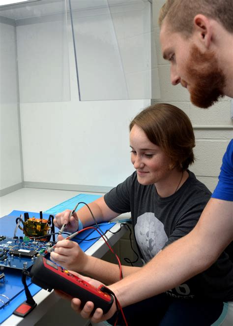 Aerospace Engineering Brochure 2023 | School of Engineering