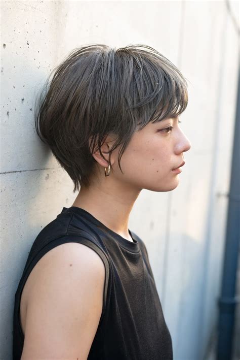 ブリーチなしアッシュグレーの髪色15選【初めてのヘアカラーにおすすめ】- LALAヘアカタログ