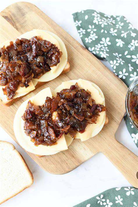 The Best Bacon Jam Grilled Cheese - Sizzling Eats