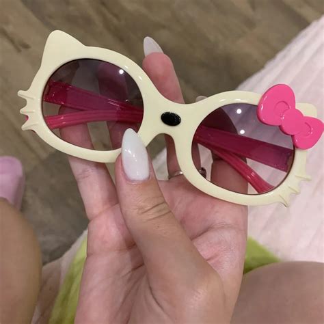 Hello Kitty De Oculos - Sanrio Hello Kitty Óculos De Sol Festa Divertida Fotografia De Para ...