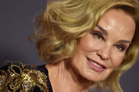 Jessica Lange's Look Divided Fans as She Proudly Showed Wrinkles - At