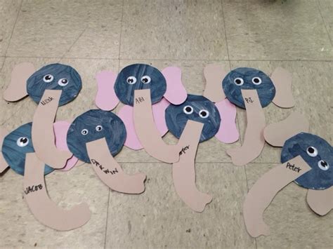 Tusculum Church Child Care Center: Zoo art! (Preschool)