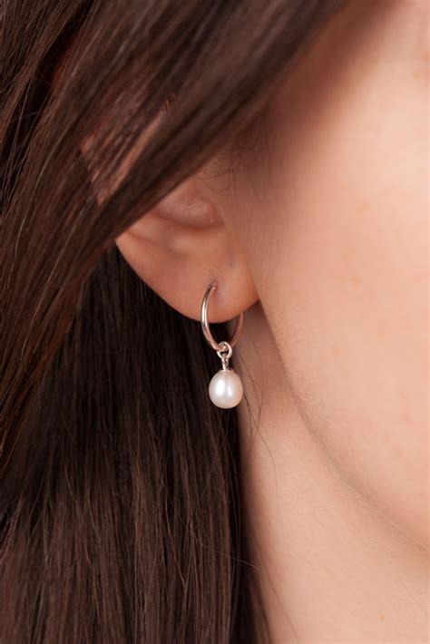 Simple Pearl Earrings, Bridesmaid Pearl Earrings, White Pearl Earring