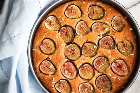 Easy Fig Cake Recipe - So Yummy! | My Poppet Living