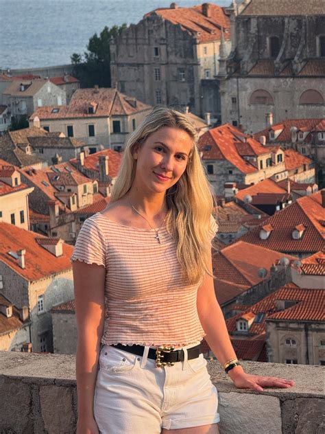 Tanja Trades (@tanjatrades) • Instagram photos and videos