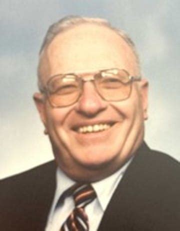 Green Bay Community Mourns: Recent Obituaries (Press Gazette) - gkf21ry