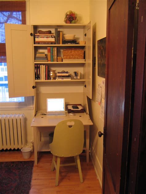 desk susan elmslie