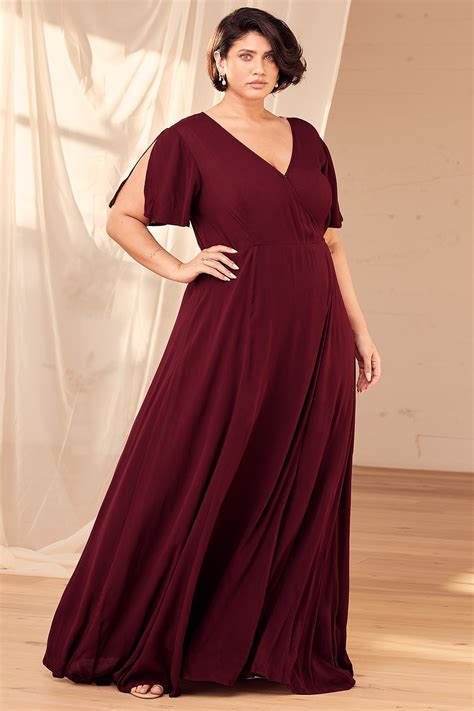 12 Best Plus Size Black Tie Wedding Guest Dresses.