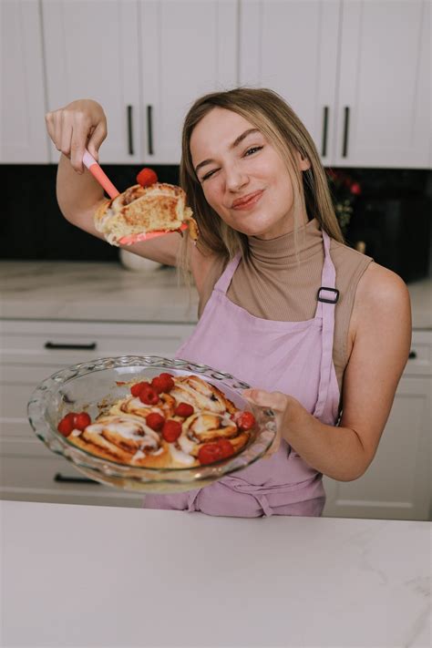 Easy Italian Dinner Amy makes an easy and yummy Italian dinner wtih