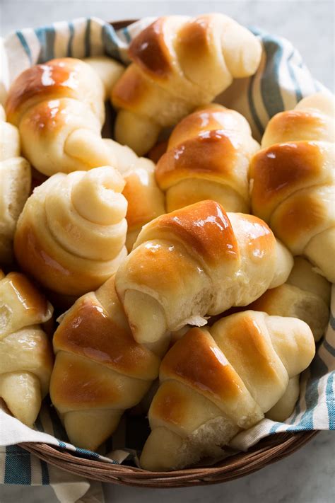Dinner Rolls Bread Shapes