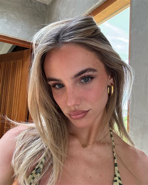 PARIS | hi from paradise 🤎 🌴 @drippin.swim | Instagram