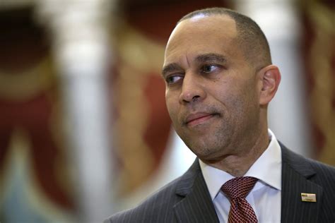 “Next Question”: Hakeem Jeffries Dodges Questions on Schumer’s Future