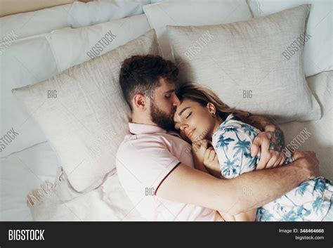 Romantic Hug Kiss Images