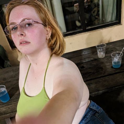 frozenkip - Social - ManyVids