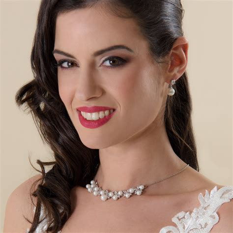 33203 – Anna Bella