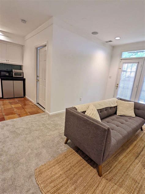 1 Bed 1 Bath - Apartment - Property Rentals - Bethesda, Maryland