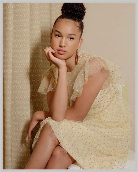 Sofia Wylie - Social Media 11/26/2019 • CelebMafia