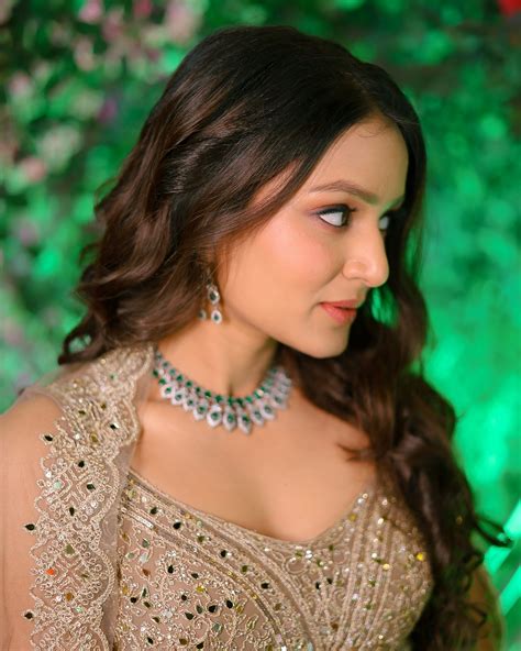 Kavya Sharma | Ain’t nobody like a desi girl💅 . #lehenga #weddingoutfit