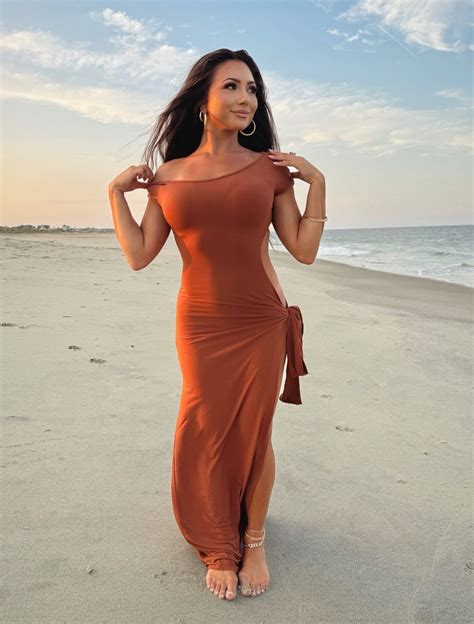 Ashley Nocera - Had to stop at the beach to see the sunset 🥰 | Facebook