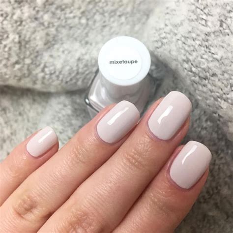 Beautiful Essie Fall 2017 Nail Polish Shades