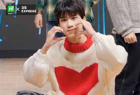 nam son la ai thuc tap sinh nam chac suat debut   pop