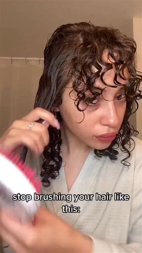 How to cut curly hair in layers step by step tutorial – Artofit