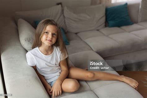 Little Girl Stock Photo - Download Image Now - 6-7 Years, Cheerful ...