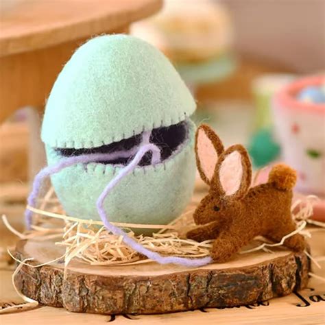Surprise Easter Egg from Wool Felt, Felt Surprise Egg with Lamb Inside