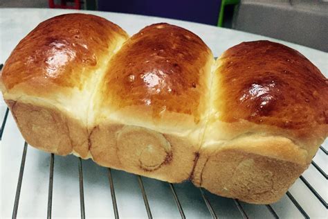hokkaido milk bread tangzhong olady bakes