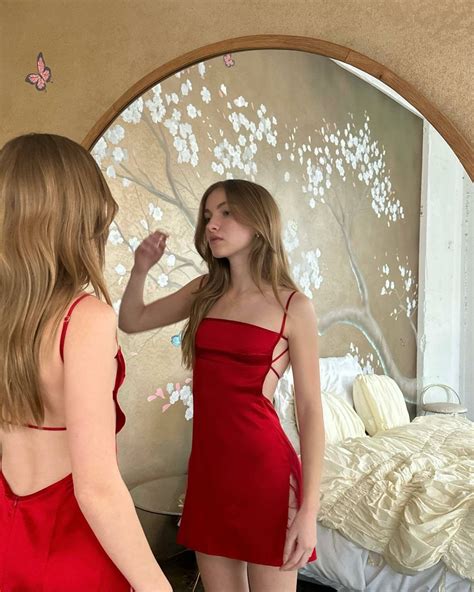 Lauren Orlando 01/24/2023 • CelebMafia