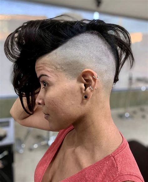 Hairstyles women love this year are focused on low maintenance 20