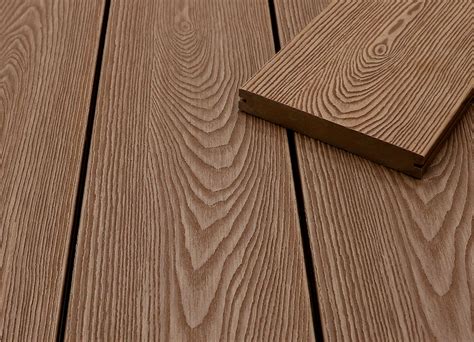 wpc terrassendielen massiv braun struktur  holzoptik