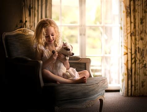 Elena Shumilova – Mírame y sé color