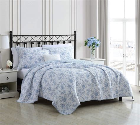 Amazon.com: Laura Ashley Home - Queen Quilt, Soft Cotton Bedding