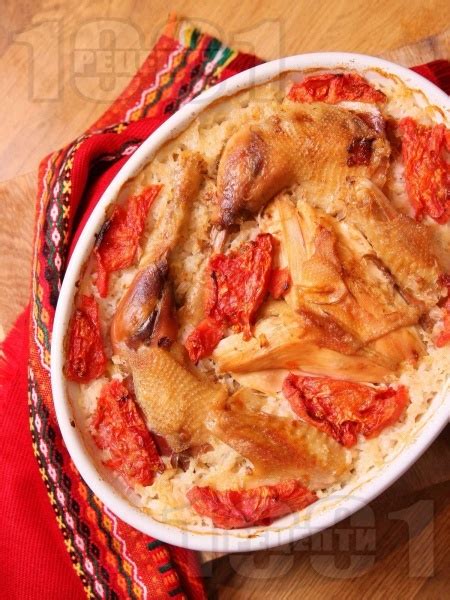 Домашна кокошка с ориз и домати на фурна