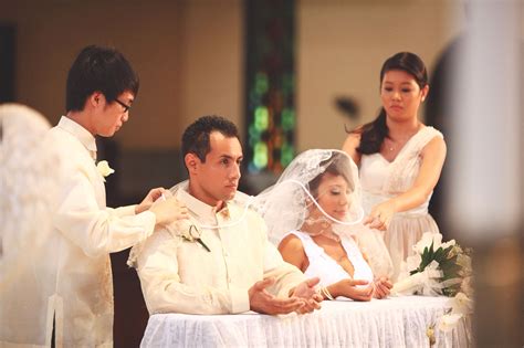 Cord and veil filipino wedding | Beachweddingtips.com