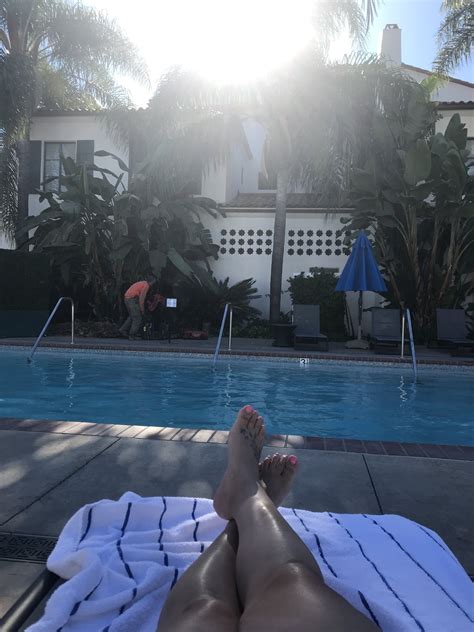 Kimberly McCullough's feet