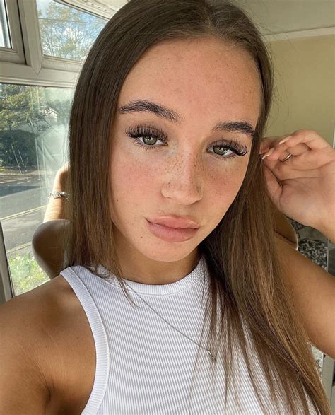 Lacie has such plump lips | Scrolller