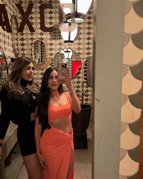 Luisa Bedoya Arbelaez | Noches🖤 | Instagram