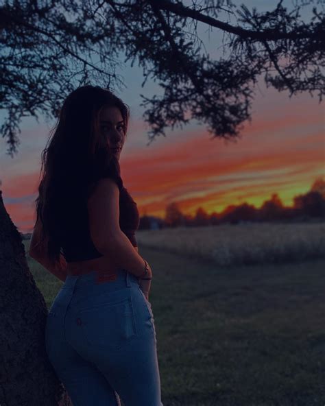 raelee rudolph | Chasing the sun 🌞☁️ | Instagram