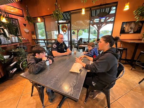 Roseburg Police host “Coffee with a Cop” | City of Roseburg