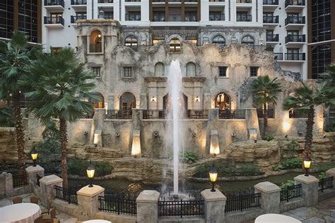 Gaylord Texan Hotel and Convention Center | Projects & Portfolio ...