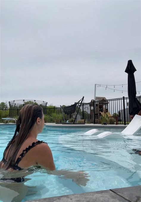 Cherr.Bearr22 (@cherr.bearr22) - Urlebird
