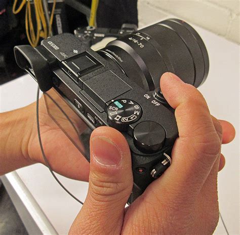 Sony Intros Fast Focusing A6300 Mirrorless Camera (Hands-On Report with ...